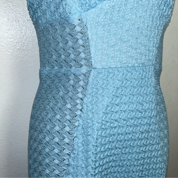 Superdown Ella mini dress in light blue - Picture 5 of 10